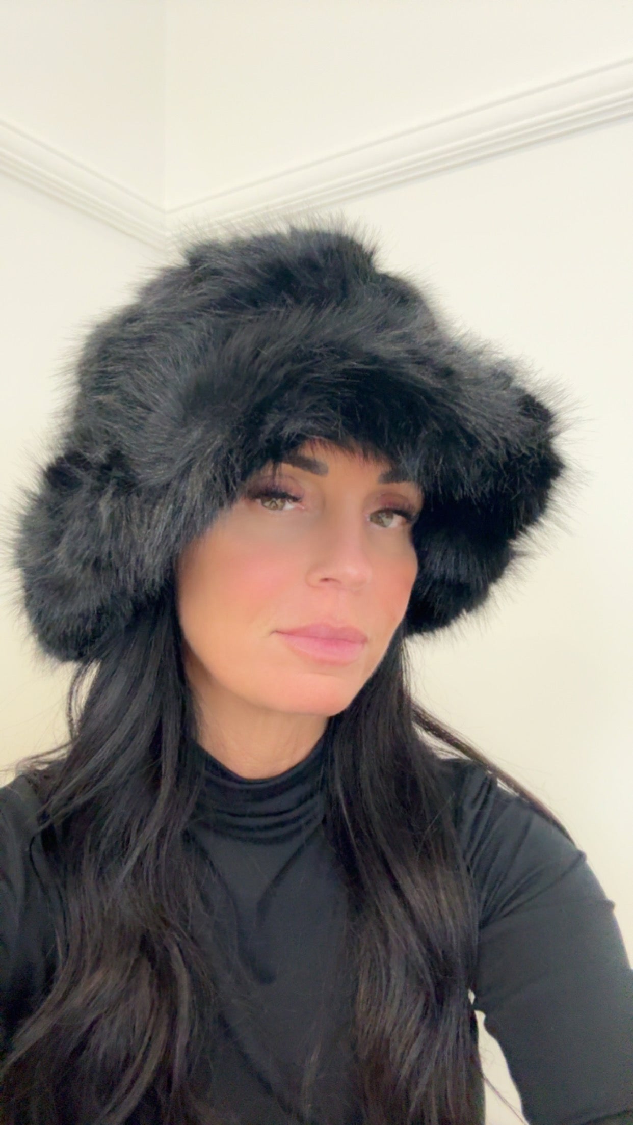 Faux fur bucket hat