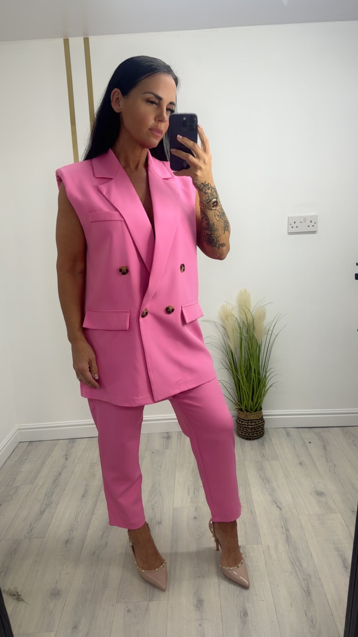 Milan sleeveless blazer set