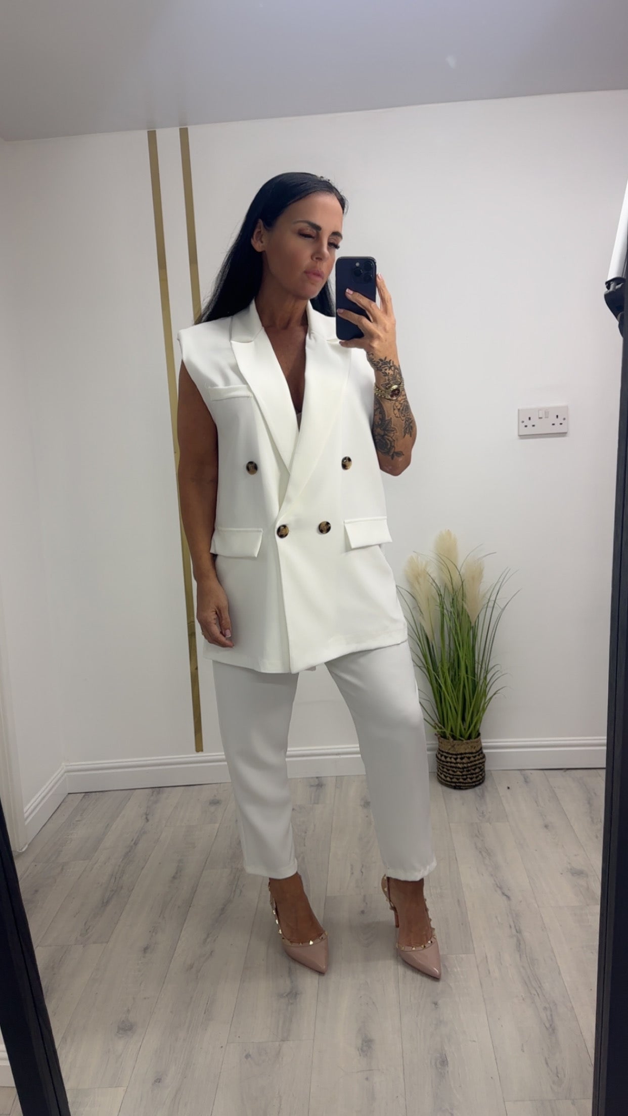 Milan sleeveless blazer set