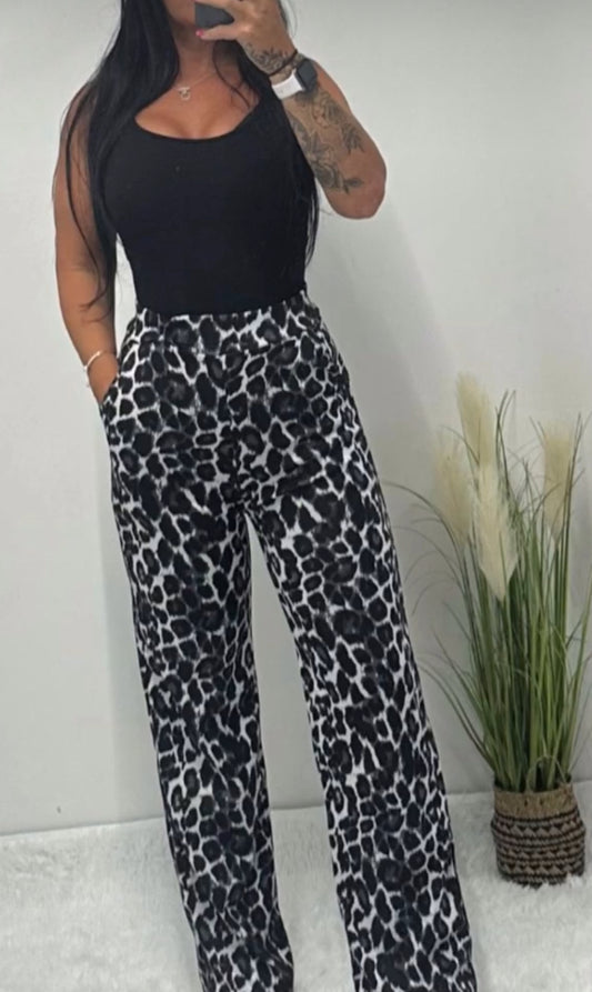 Wide leg pants