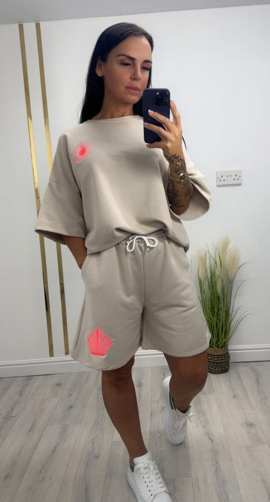 Leisure set